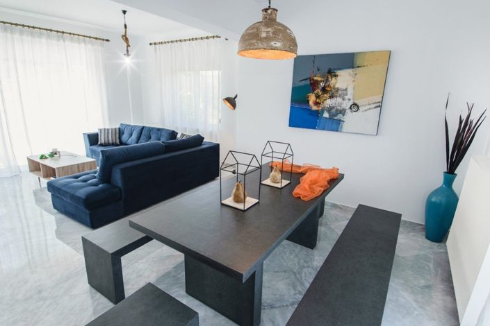 Image No.19-5 Bed House for sale