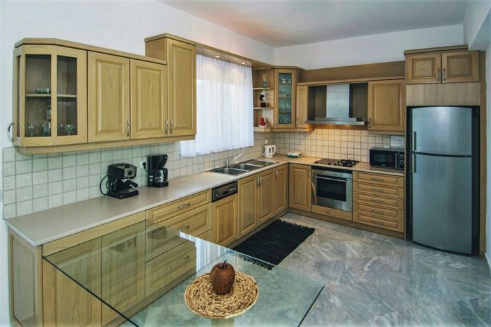 Image No.20-5 Bed House for sale