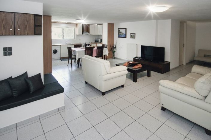 Image No.25-5 Bed House for sale