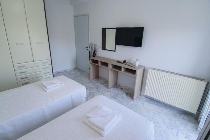 Image No.44-5 Bed House for sale