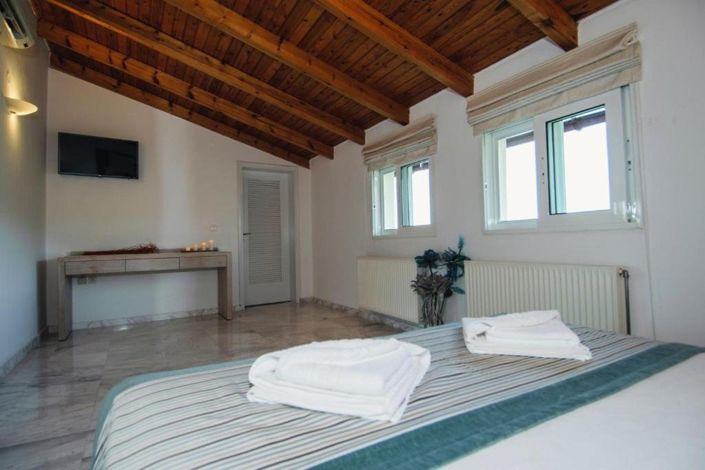 Image No.47-5 Bed House for sale