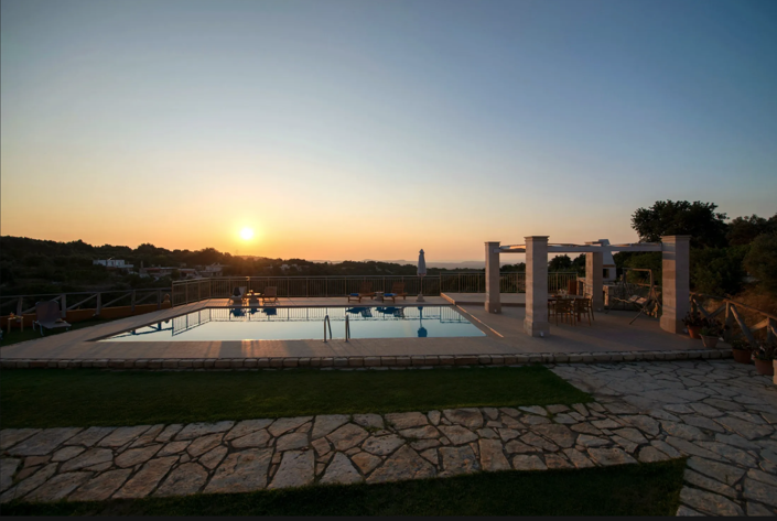 Image No.12-6 Bed House for sale