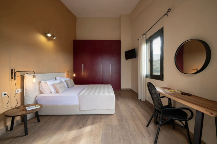 Image No.17-6 Bed House for sale