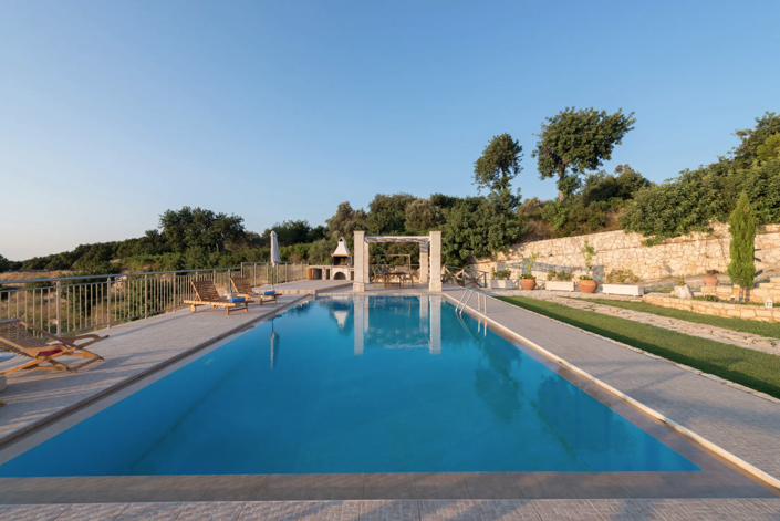 Image No.2-6 Bed House for sale
