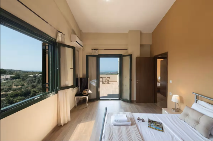 Image No.20-6 Bed House for sale