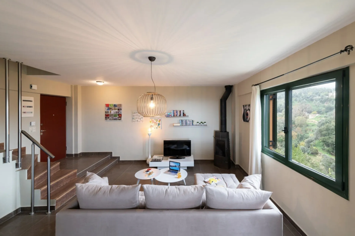 Image No.21-6 Bed House for sale