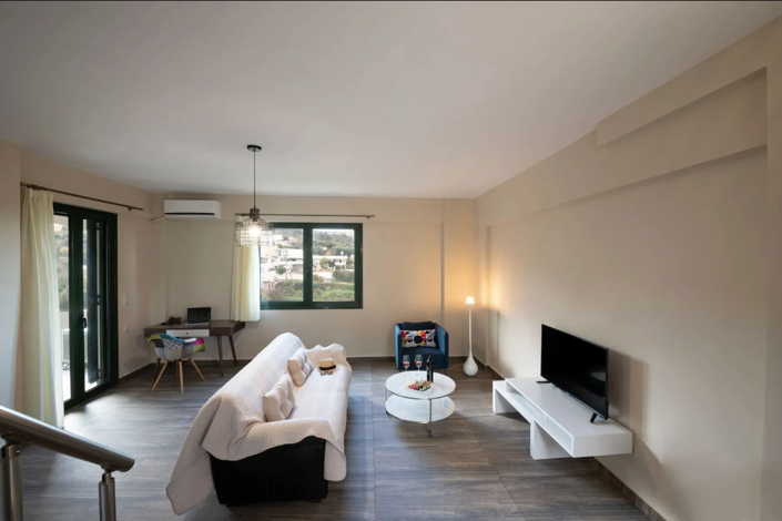 Image No.23-6 Bed House for sale
