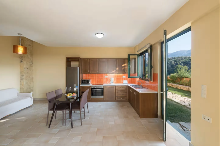 Image No.27-6 Bed House for sale