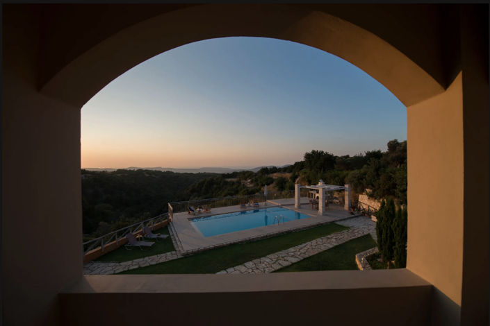 Image No.34-6 Bed House for sale
