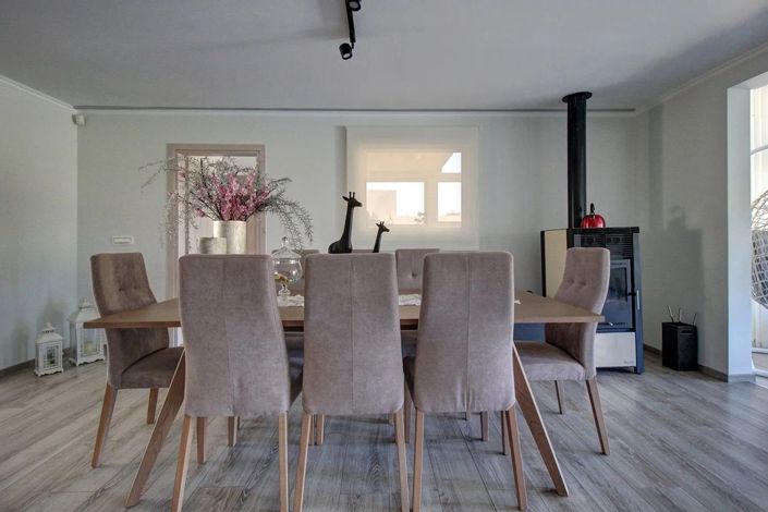 Image No.8-4 Bed House for sale
