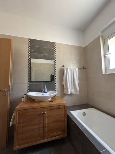 Image No.27-3 Bed House for sale