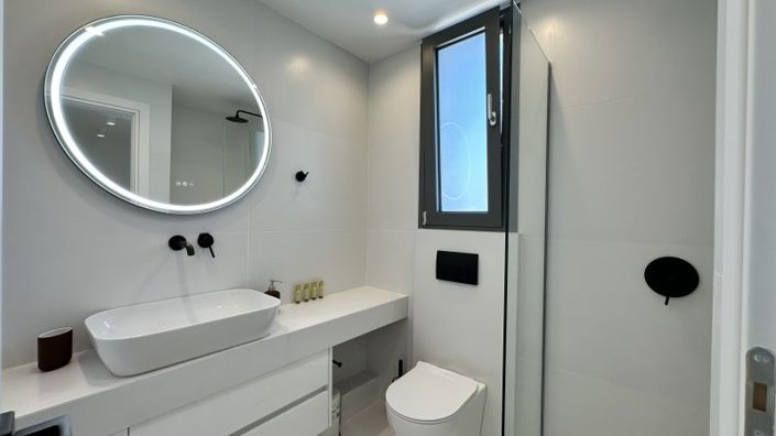 Image No.17-4 Bed House for sale