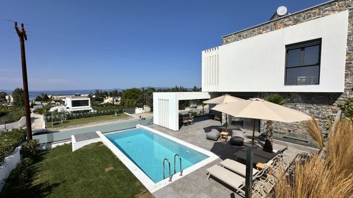 Image No.26-4 Bed House for sale