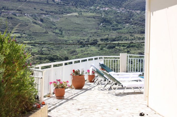 Image No.10-3 Bed Property for sale