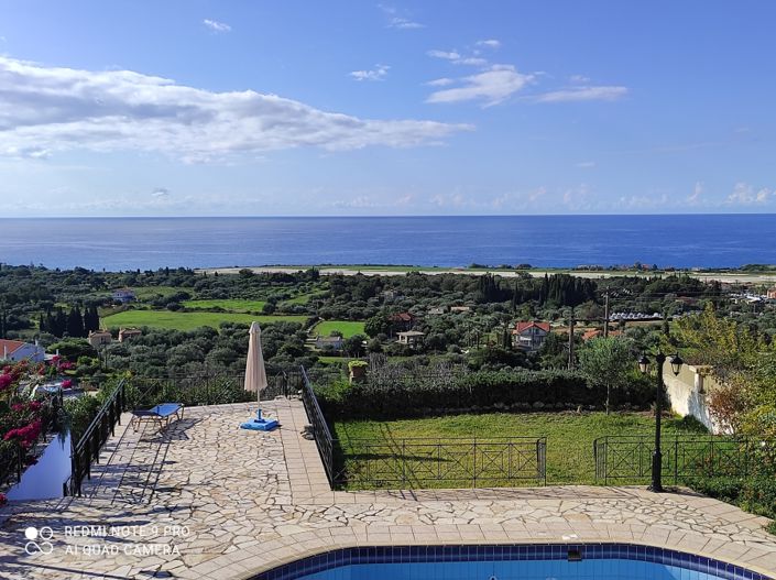Image No.3-3 Bed Property for sale
