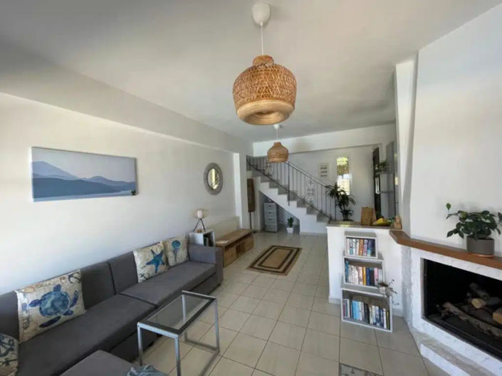 Image No.12-3 Bed Property for sale