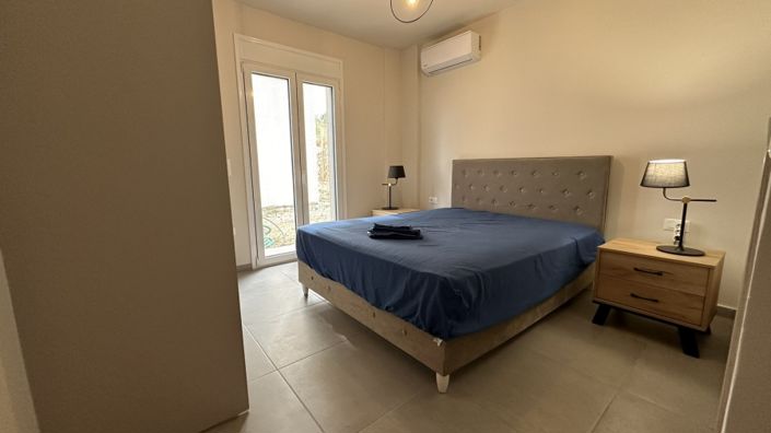 Image No.8-4 Bed House for sale