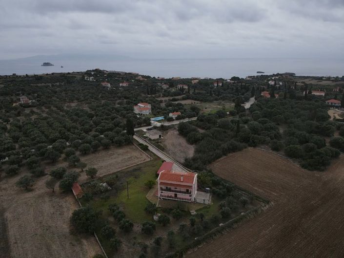 Image No.9-6 Bed Property for sale