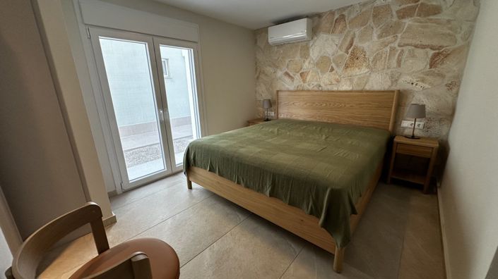 Image No.21-4 Bed House for sale