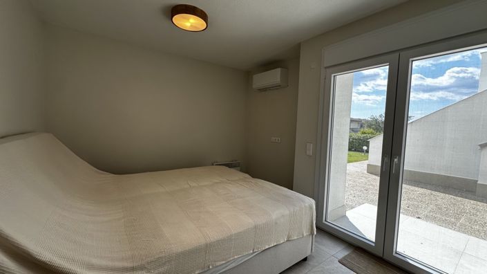 Image No.25-4 Bed House for sale