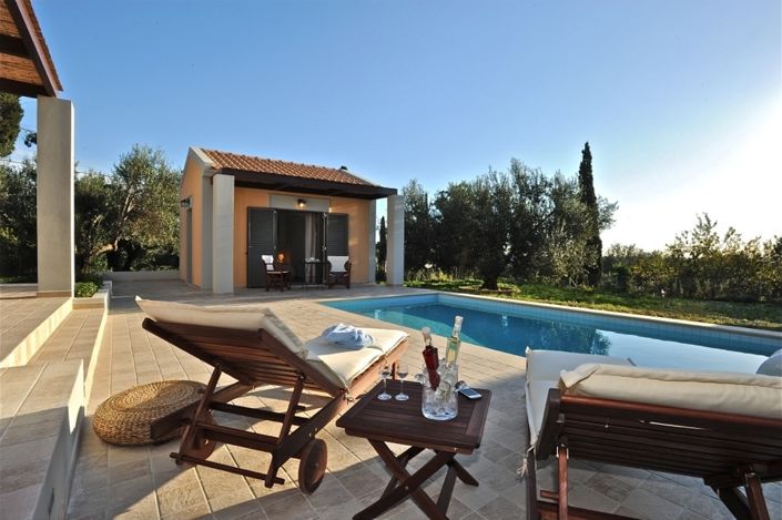 Image No.8-5 Bed Property for sale