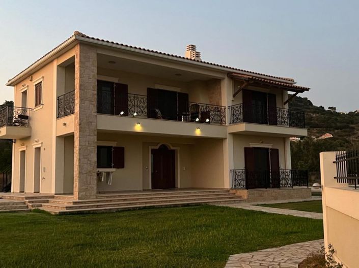 Image No.2-Propriété de 3 chambres à vendre à Argostoli