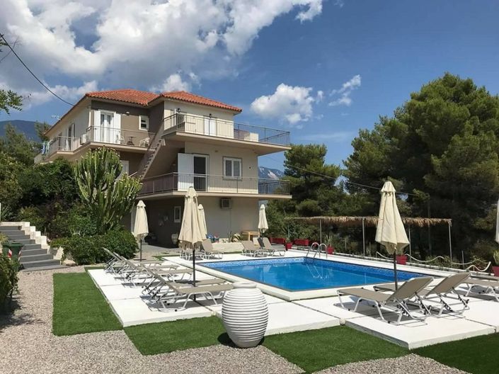 Image No.2-7 Bed Property for sale