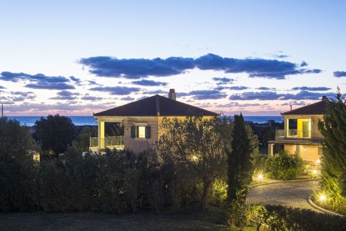 Image No.6-6 Bed Property for sale