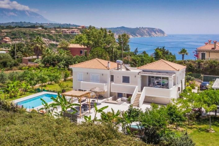 Image No.2-5 Bed Property for sale