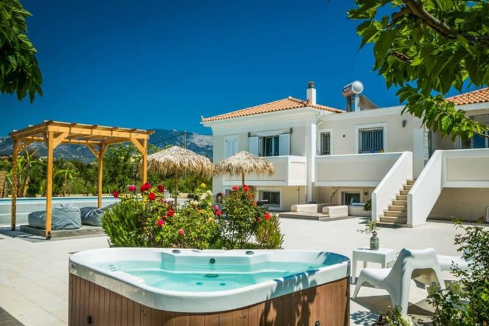 Image No.3-5 Bed Property for sale