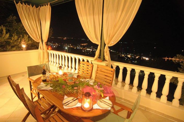 Image No.12-4 Bed House for sale