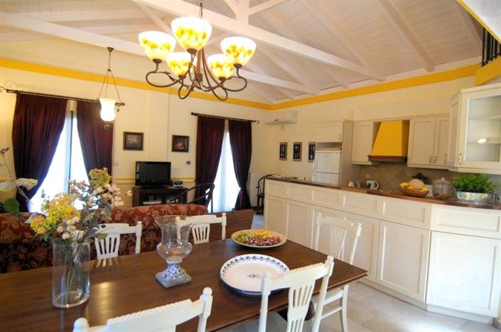 Image No.5-4 Bed House for sale