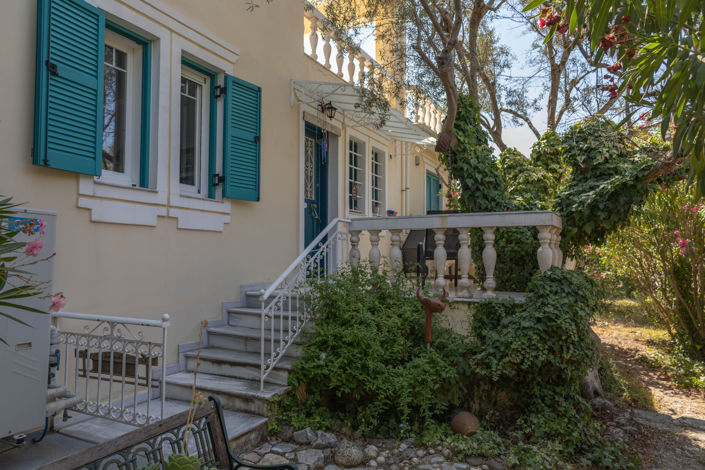 Image No.2-4 Bed House for sale