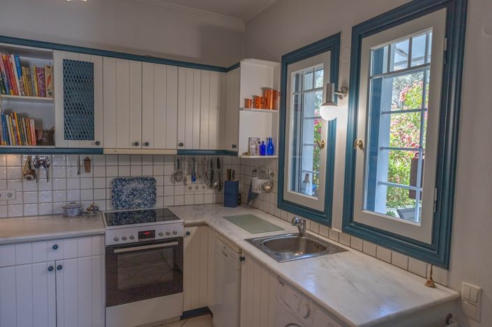 Image No.7-4 Bed House for sale