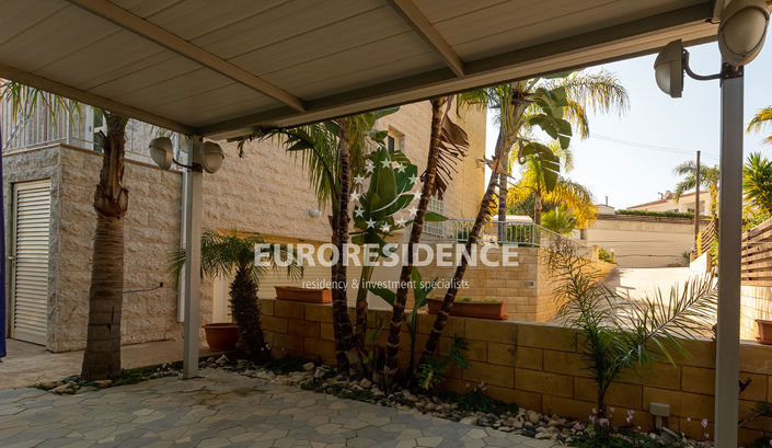 Image No.15-Propriété de 3 chambres à vendre à Paralimni