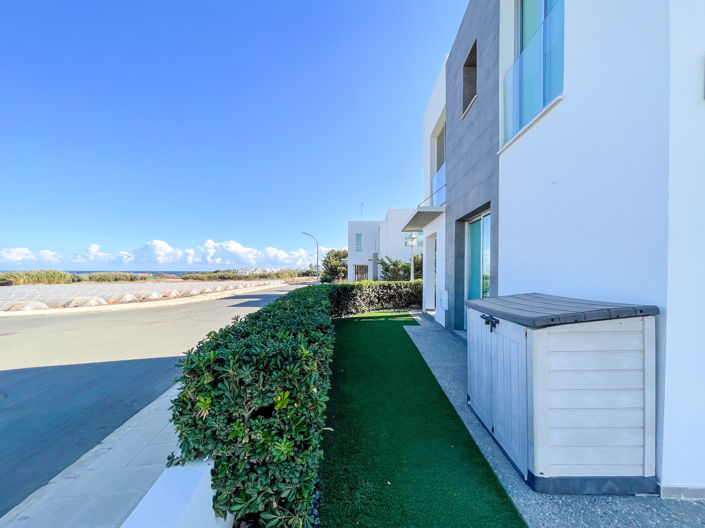 Image No.23-3 Bed Property for sale