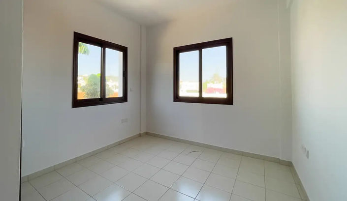 Image No.12-3 Bed Property for sale