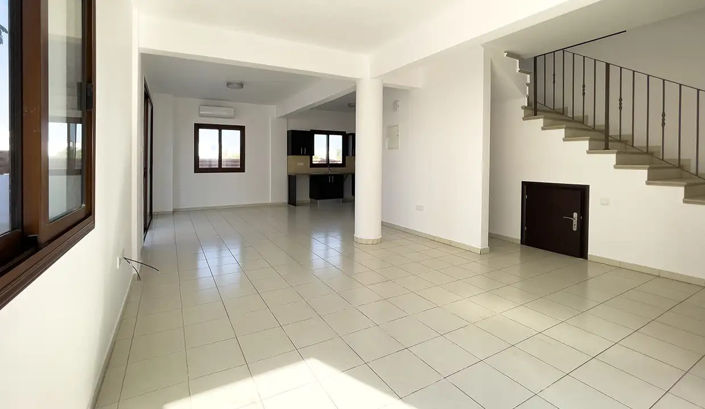 Image No.14-3 Bed Property for sale