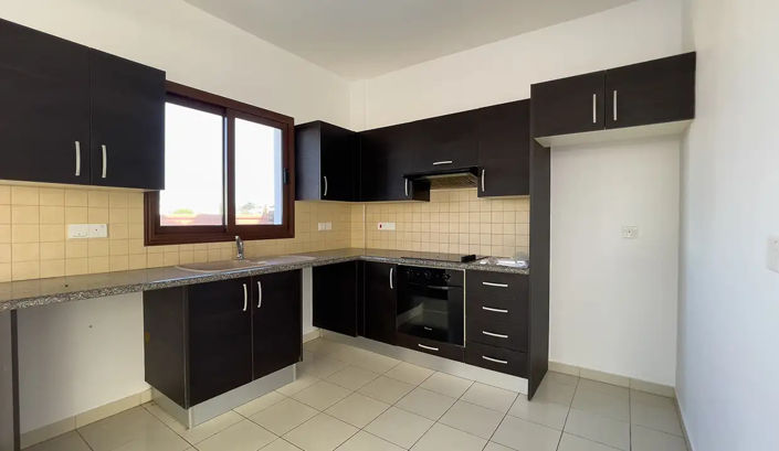 Image No.17-3 Bed Property for sale