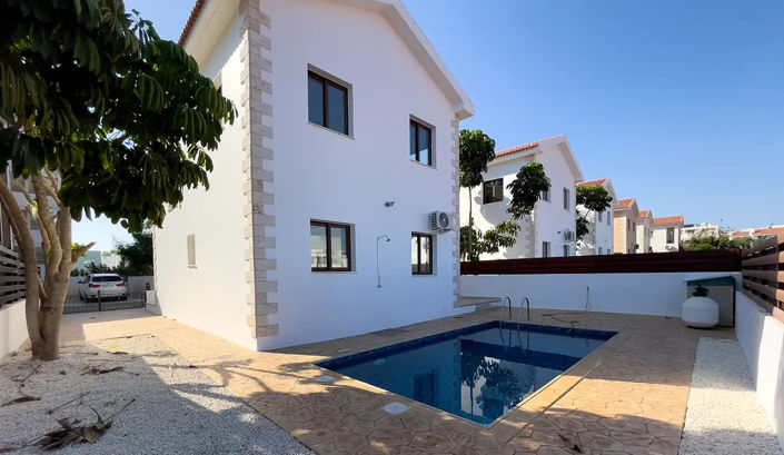 Image No.5-3 Bed Property for sale
