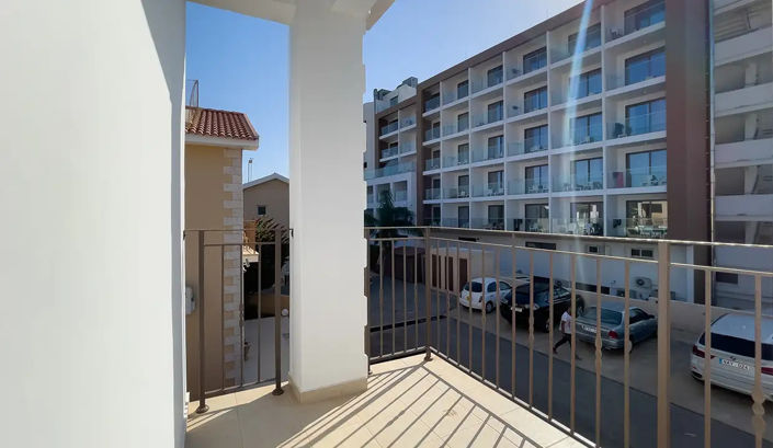 Image No.8-3 Bed Property for sale