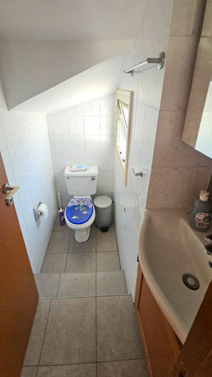 Image No.12-3 Bed Property for sale