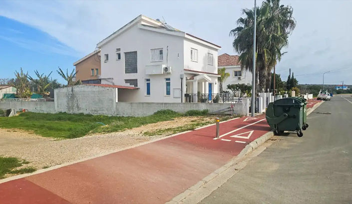 Image No.5-3 Bed Property for sale