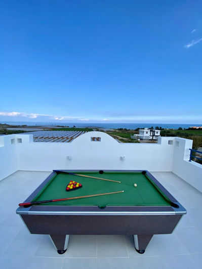 Image No.2-5 Bed Property for sale