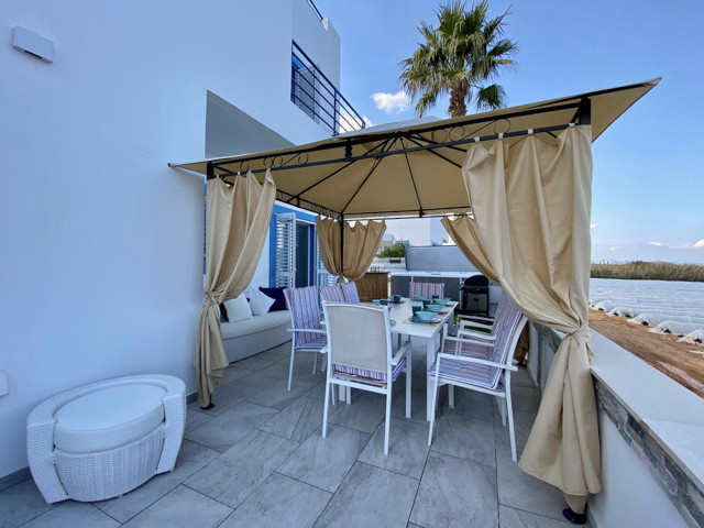 Image No.24-5 Bed Property for sale
