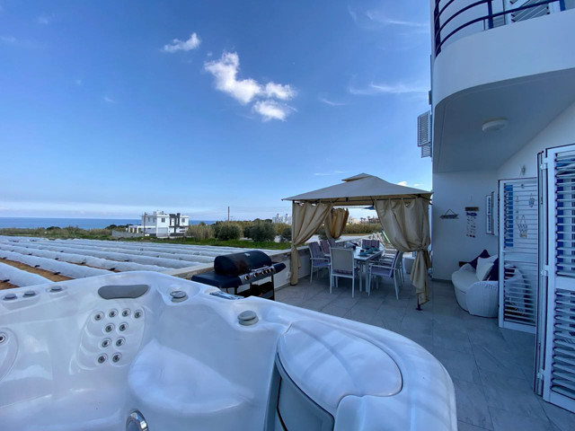 Image No.26-5 Bed Property for sale