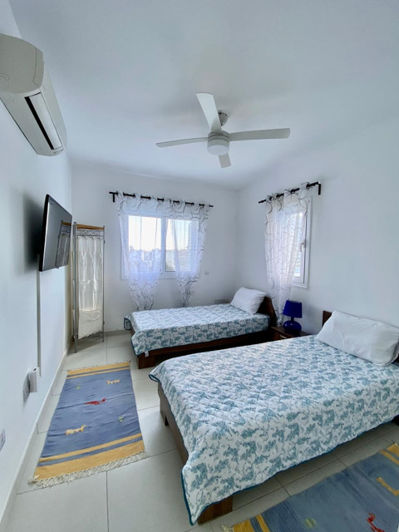 Image No.9-5 Bed Property for sale