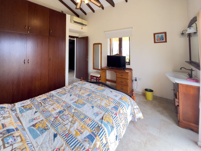Image No.15-4 Bed Property for sale