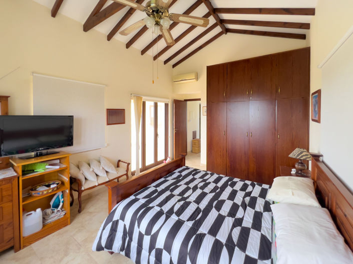 Image No.19-4 Bed Property for sale