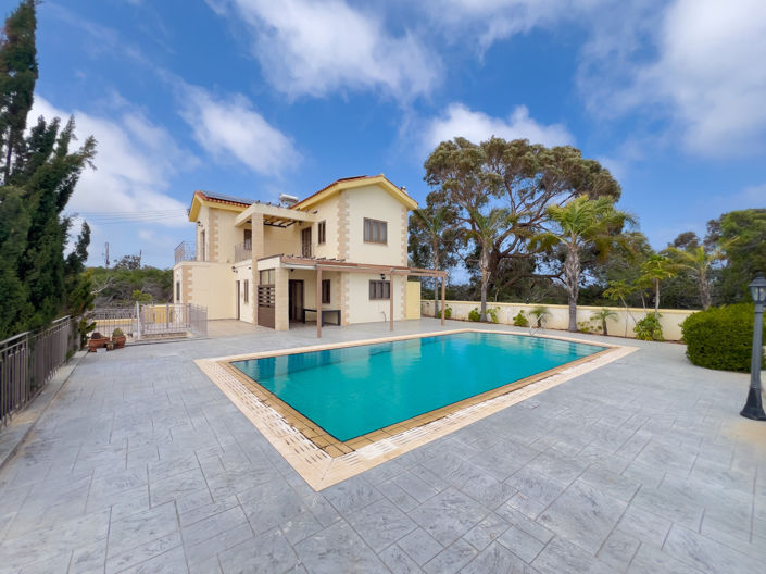 Image No.2-4 Bed Property for sale